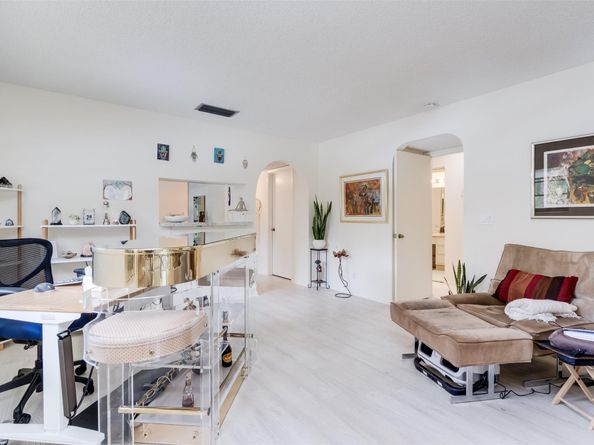 7675 NW 79th Ave 215, Tamarac FL 33321