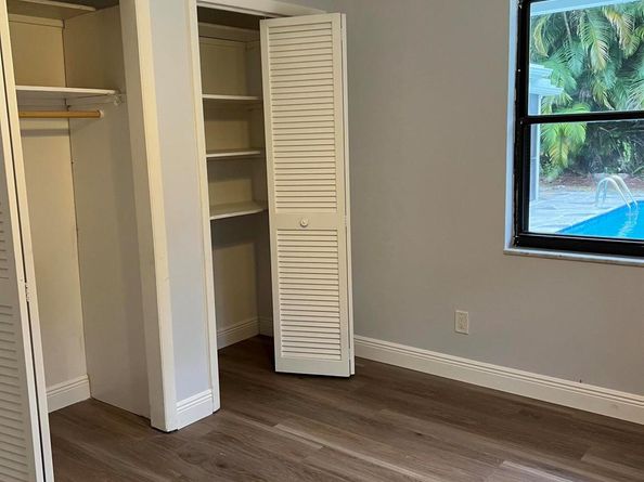 74 Barberton Road, Lake Worth FL 33467