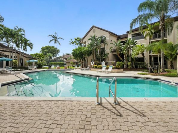 4281 W Mcnab Rd 16, Pompano Beach FL 33069
