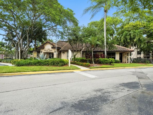4281 W Mcnab Rd 16, Pompano Beach FL 33069