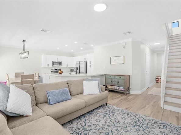 4712 Grand Cypress Cir, Coconut Creek FL 33073