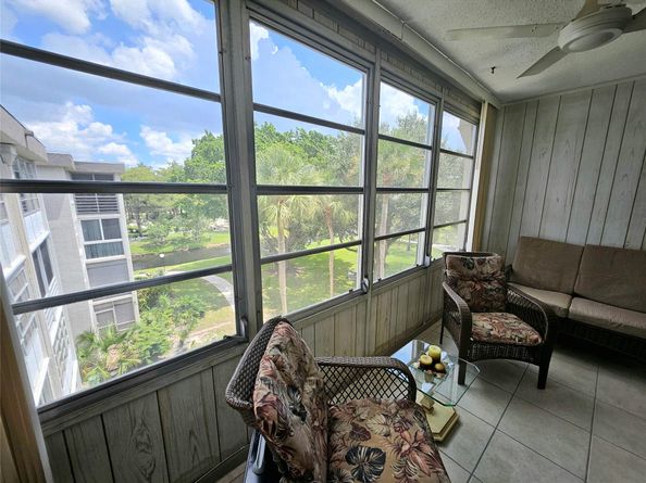 4899 NW 26th Ct 452, Lauderdale Lakes FL 33313