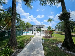 4899 NW 26th Ct 452, Lauderdale Lakes FL 33313