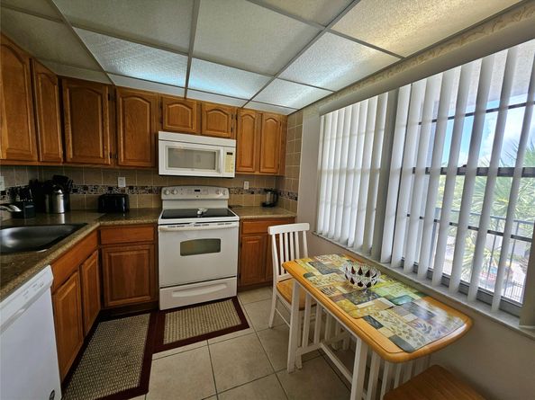 4899 NW 26th Ct 452, Lauderdale Lakes FL 33313