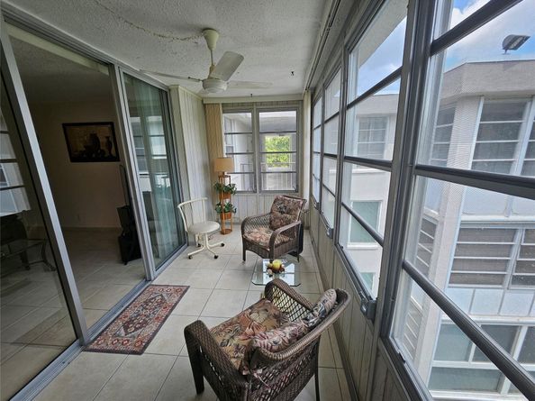 4899 NW 26th Ct 452, Lauderdale Lakes FL 33313