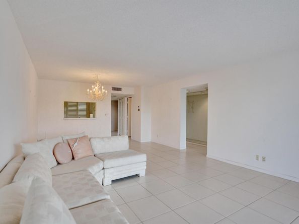 7320 Amberly Lane 406, Delray Beach FL 33446
