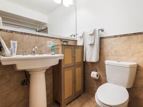 1680 NE 34th Lane, Oakland Park FL 33334
