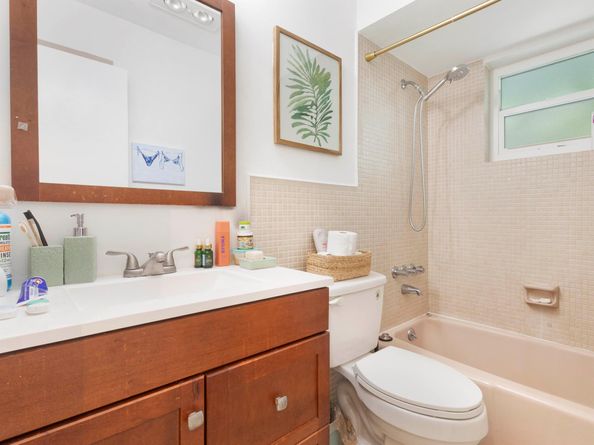 1680 NE 34th Lane, Oakland Park FL 33334