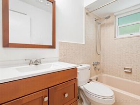 1680 NE 34th Lane, Oakland Park FL 33334