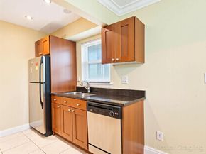 1680 NE 34th Lane, Oakland Park FL 33334