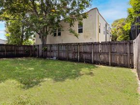 1680 NE 34th Lane, Oakland Park FL 33334