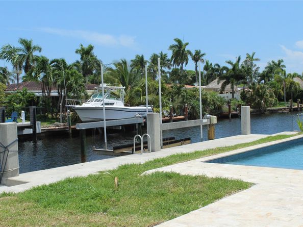 221 SE 10th St, Pompano Beach FL 33060