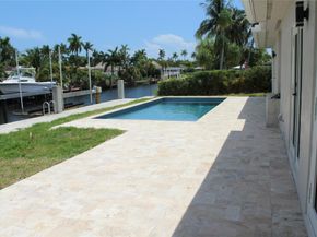 221 SE 10th St, Pompano Beach FL 33060