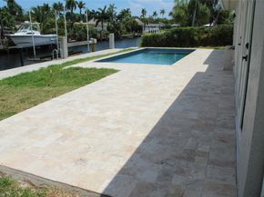221 SE 10th St, Pompano Beach FL 33060