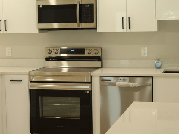 221 SE 10th St, Pompano Beach FL 33060