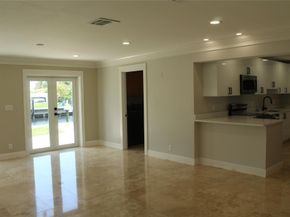 221 SE 10th St, Pompano Beach FL 33060