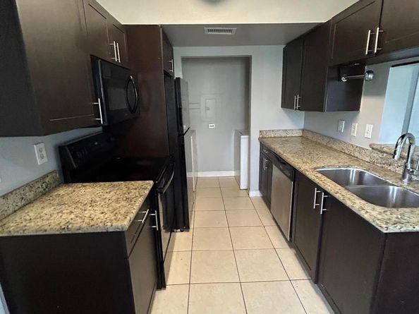 3969 NW 87th Ave 3969, Sunrise FL 33351