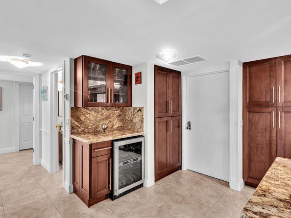 1147 Hillsboro Mile 408, Hillsboro Beach FL 33062