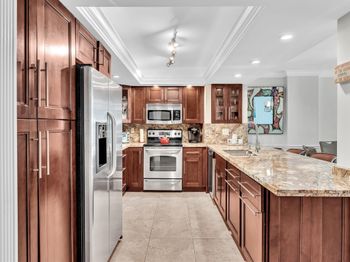 1147 Hillsboro Mile