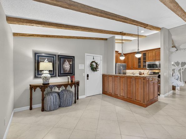 1100 Duncan Circle 204, Palm Beach Gardens FL 33418