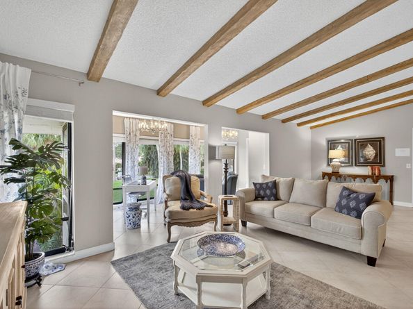 1100 Duncan Circle 204, Palm Beach Gardens FL 33418