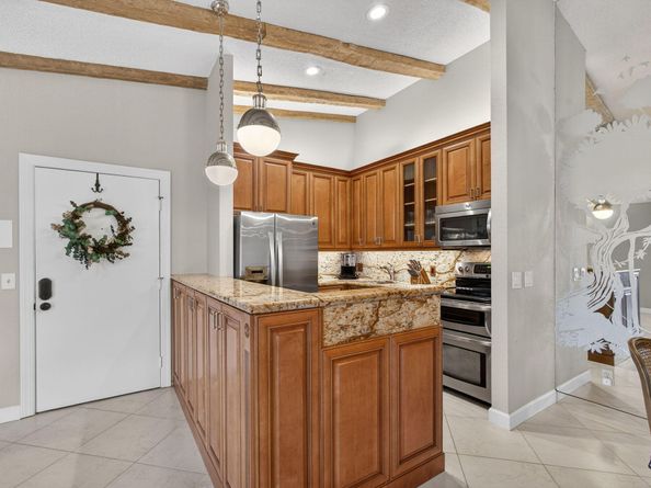 1100 Duncan Circle 204, Palm Beach Gardens FL 33418