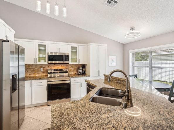 1339 SW 181st Ave, Pembroke Pines FL 33029