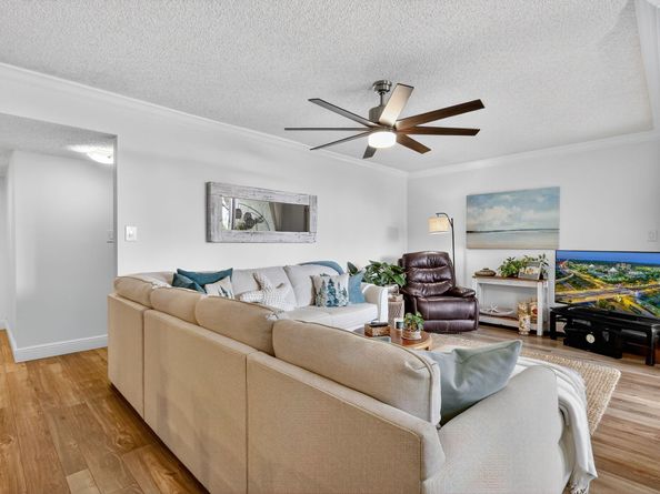 1915 Lavers Circle E207, Delray Beach FL 33444