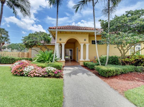 1915 Lavers Circle E207, Delray Beach FL 33444