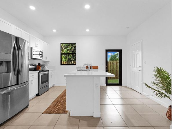 1901 SW 5th Ct, Fort Lauderdale FL 33312