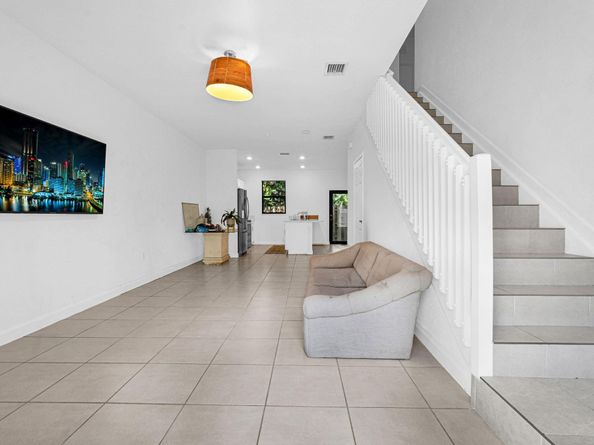 1901 SW 5th Ct, Fort Lauderdale FL 33312