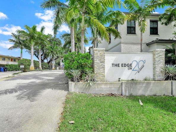 1901 SW 5th Ct, Fort Lauderdale FL 33312