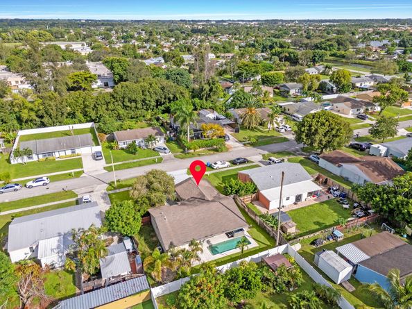 1403 Donwoods Lane, Royal Palm Beach FL 33411