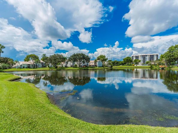 2003 Bridgewood Drive 2003, Boca Raton FL 33434