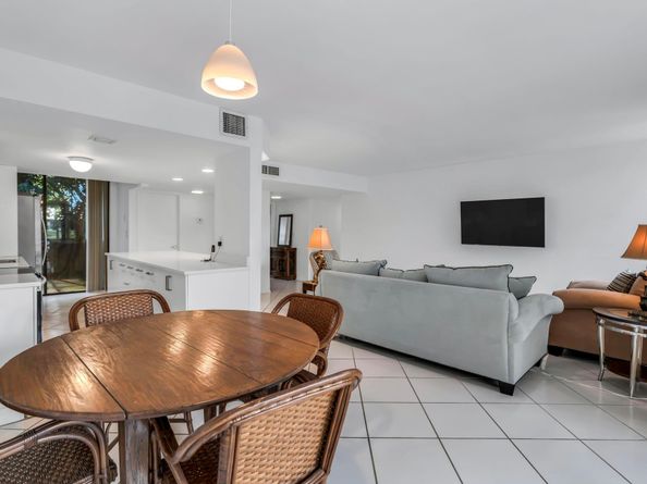 2003 Bridgewood Drive 2003, Boca Raton FL 33434