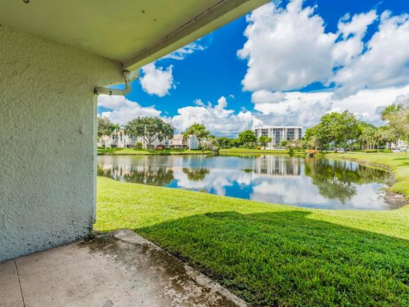 2003 Bridgewood Drive 2003, Boca Raton FL 33434
