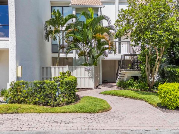 2003 Bridgewood Drive 2003, Boca Raton FL 33434