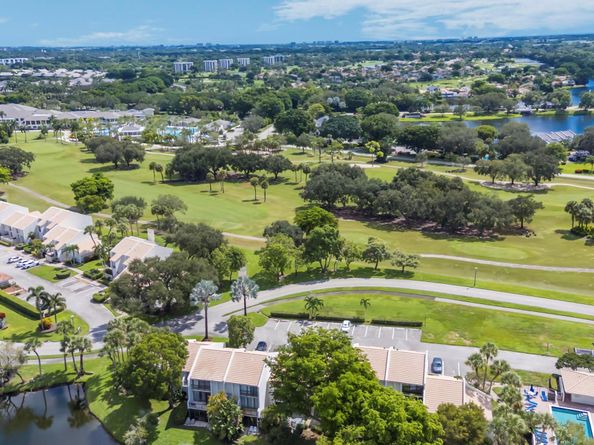 2003 Bridgewood Drive 2003, Boca Raton FL 33434