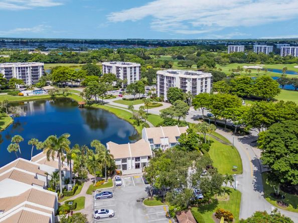 2003 Bridgewood Drive 2003, Boca Raton FL 33434