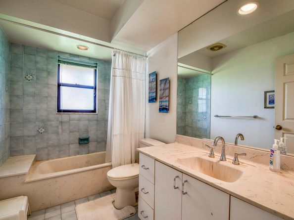 Undisclosed Address #RX-11119570, Palm Beach Gardens FL 33418