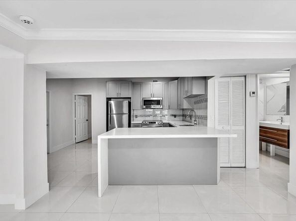700 NE 3rd Avenue, Pompano Beach FL 33060
