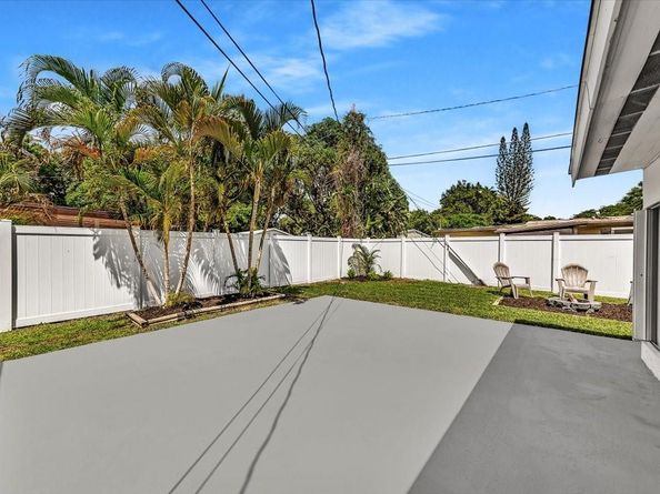 700 NE 3rd Avenue, Pompano Beach FL 33060