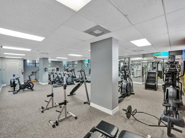 200 Leslie Dr 723, Hallandale Beach FL 33009