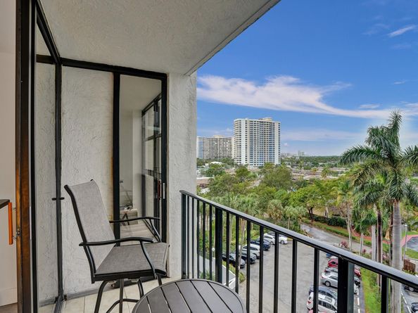 200 Leslie Dr 723, Hallandale Beach FL 33009