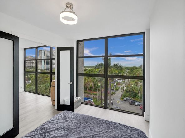 200 Leslie Dr 723, Hallandale Beach FL 33009