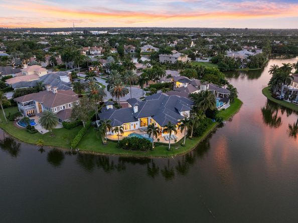 366 Sweet Bay Ave, Plantation FL 33324