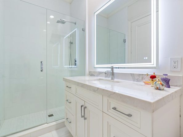 366 Sweet Bay Ave, Plantation FL 33324
