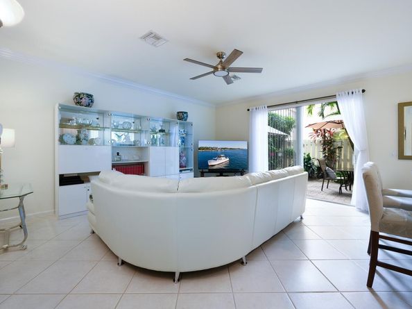 4156 Meade Way, West Palm Beach FL 33409