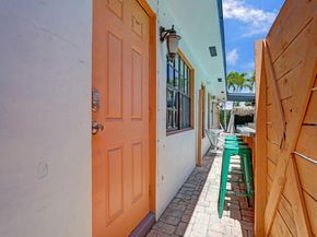 4460 NE 17th Terrace, Oakland Park FL 33334