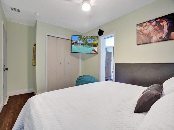 4460 NE 17th Terrace, Oakland Park FL 33334